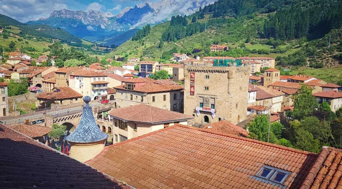 Ferienwohnung El Mirador De La Torre Potes Exterior foto